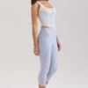 Carella Blaue, figurbetonte Capri-Hose aus Stretch-Twill Carella Blaue, figurbetonte Capri-Hose aus Stretch-Twill