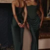 Carelle Emerald Satin-Maxikleid ohne Träger Carelle Emerald Satin-Maxikleid ohne Träger