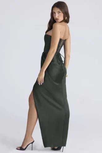 Carelle Emerald Satin-Maxikleid ohne Träger
