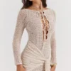 Carmelita – Kleid aus natürlichem Strick mit Schnürung Carmelita – Kleid aus natürlichem Strick mit Schnürung