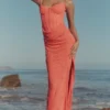 Carmella Coral – Maxikleid mit Handstickerei Carmella Coral – Maxikleid mit Handstickerei