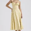 Carmen Buttercup Vintage-Bustier-Sommerkleid aus Baumwolle mit Blumenprint Carmen Buttercup Vintage-Bustier-Sommerkleid aus Baumwolle mit Blumenprint