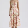 Carmen – Rosa Baumwoll-Bustier-Sommerkleid mit Pfingstrosenprint Carmen – Rosa Baumwoll-Bustier-Sommerkleid mit Pfingstrosenprint