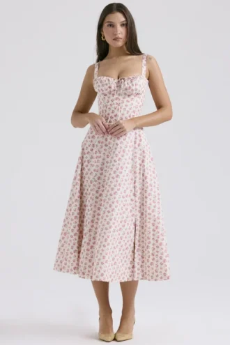 Carmen – Weißes Baumwoll-Bustier-Sommerkleid mit Rosenknospen-Print