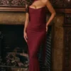 Cassidy Cabernet Maxirock aus Mesh mit geriffelten Säumen Cassidy Cabernet Maxirock aus Mesh mit geriffelten Säumen