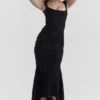 Cesca Schwarzes Maxikleid mit Blumenmuster Cesca Schwarzes Maxikleid mit Blumenmuster