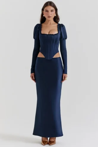 Charlene – Maxirock aus marineblauem Satin im Schrägschnitt