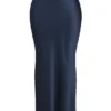 Charlene – Maxirock aus marineblauem Satin im Schrägschnitt Charlene – Maxirock aus marineblauem Satin im Schrägschnitt