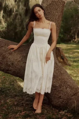 Chloe Weißes Midi-Sommerkleid aus maßgefertigter Spitze und Baumwolle