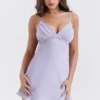Christa – Besticktes Minikleid in Lavendel Christa – Besticktes Minikleid in Lavendel