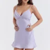 Christa – Besticktes Minikleid in Lavendel Christa – Besticktes Minikleid in Lavendel
