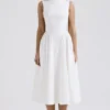 Cindy Weißes Midi-Sommerkleid aus Twill Cindy Weißes Midi-Sommerkleid aus Twill