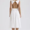 Cindy Weißes Midi-Sommerkleid aus Twill Cindy Weißes Midi-Sommerkleid aus Twill