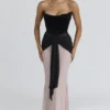 Clara Maxikleid aus schwarzem und rosafarbenem Chiffon – Limited Edition Clara Maxikleid aus schwarzem und rosafarbenem Chiffon – Limited Edition