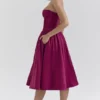 Coco Midi-Kleid aus burgunderrotem Satin-Tüll Coco Midi-Kleid aus burgunderrotem Satin-Tüll