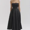Contessa Schwarzes trägerloses Midi-Korsetts-Kleid aus Satin Contessa Schwarzes trägerloses Midi-Korsetts-Kleid aus Satin