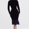 Dahna – Dunkelviolettes Samt-Korsetts-Kleid Dahna – Dunkelviolettes Samt-Korsetts-Kleid