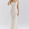 Dara Ecru Rose besticktes Maxikleid Dara Ecru Rose besticktes Maxikleid