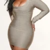 Das OG Latte Langarm-Bandage-Minikleid Das OG Latte Langarm-Bandage-Minikleid