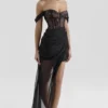 Debut Schwarzes schulterfreies Maxikleid aus Spitze Debut Schwarzes schulterfreies Maxikleid aus Spitze