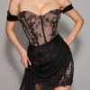 Debut Schwarzes schulterfreies Maxikleid aus Spitze Debut Schwarzes schulterfreies Maxikleid aus Spitze