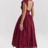 Debutante Berry Lace Rückenfreies Midikleid Debutante Berry Lace Rückenfreies Midikleid