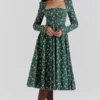 Delia Midi-Kleid mit grünem Blumenmuster Delia Midi-Kleid mit grünem Blumenmuster