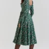 Delia Midi-Kleid mit grünem Blumenmuster Delia Midi-Kleid mit grünem Blumenmuster