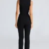 Die taillierte Hose Schwarze Stretch-Hose Die taillierte Hose Schwarze Stretch-Hose