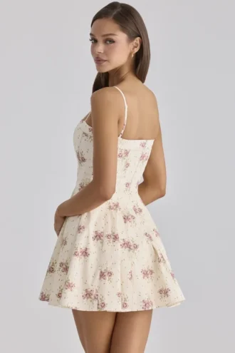 Dolly Elfenbeinfarbenes Vintage-Mini-Sommerkleid aus Baumwolle mit Rosenprint Dolly Elfenbeinfarbenes Vintage-Mini-Sommerkleid aus Baumwolle mit Rosenprint