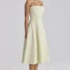 Dolly Matcha-Grünes Baumwoll-Midi-Sommerkleid mit ausgestelltem Rock Dolly Matcha-Grünes Baumwoll-Midi-Sommerkleid mit ausgestelltem Rock