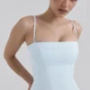 Dolly – Midi-Sommerkleid aus weicher blauer Stretch-Baumwolle in A-Linie Dolly – Midi-Sommerkleid aus weicher blauer Stretch-Baumwolle in A-Linie