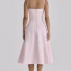 Dolly Pink Satin-Baumwoll-Midi-Sommerkleid mit ausgestelltem Rock Dolly Pink Satin-Baumwoll-Midi-Sommerkleid mit ausgestelltem Rock