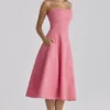 Dolly Raspberry Baumwoll-Midi-Sommerkleid mit ausgestelltem Rock Dolly Raspberry Baumwoll-Midi-Sommerkleid mit ausgestelltem Rock
