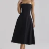 Dolly – Schwarzes, ausgestelltes Midi-Sommerkleid aus Baumwolle Dolly – Schwarzes, ausgestelltes Midi-Sommerkleid aus Baumwolle