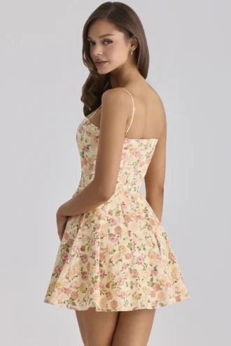 Dolly Warm Rose Print Baumwoll-Sommerkleid mit ausgestelltem Rock Dolly Warm Rose Print Baumwoll-Sommerkleid mit ausgestelltem Rock