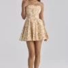 Dolly Warm Rose Print Baumwoll-Sommerkleid mit ausgestelltem Rock Dolly Warm Rose Print Baumwoll-Sommerkleid mit ausgestelltem Rock