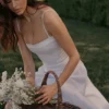 Dolly Weißes A-Linien-Midi-Sommerkleid aus Stretch-Baumwolle Dolly Weißes A-Linien-Midi-Sommerkleid aus Stretch-Baumwolle