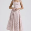 Dorothy – Midi-Sommerkleid aus Baumwolle mit weißem Rosenknospen-Print Dorothy – Midi-Sommerkleid aus Baumwolle mit weißem Rosenknospen-Print