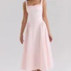 Dorothy – Midi-Sommerkleid aus rosa Stretch-Baumwolle Dorothy – Midi-Sommerkleid aus rosa Stretch-Baumwolle
