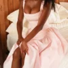 Dorothy – Midi-Sommerkleid aus rosa Stretch-Baumwolle Dorothy – Midi-Sommerkleid aus rosa Stretch-Baumwolle