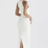 Eleanora – Elfenbeinfarbenes Maxikleid mit tiefem Ausschnitt