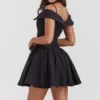 Elida Schwarzes schulterfreies Minikleid