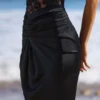 Eliette – Schwarzes Maxikleid aus verzierter Spitze und Satin Eliette – Schwarzes Maxikleid aus verzierter Spitze und Satin