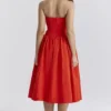 Elizabeth Italian Tomato – trägerloses Midi-Sommerkleid Elizabeth Italian Tomato – trägerloses Midi-Sommerkleid