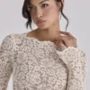 Ellie Vintage Elfenbein-Spitzen-Bodys mit langen Ärmeln Ellie Vintage Elfenbein-Spitzen-Bodys mit langen Ärmeln