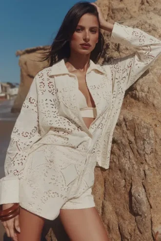 Eman Weiße Baumwoll-Shorts mit Broderie Anglaise
