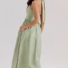 Emilia Sage Midi-Kleid aus Stretch-Baumwolle mit Neckholder-Ausschnitt Emilia Sage Midi-Kleid aus Stretch-Baumwolle mit Neckholder-Ausschnitt