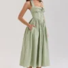 Emilia Sage Midi-Kleid aus Stretch-Baumwolle mit Neckholder-Ausschnitt Emilia Sage Midi-Kleid aus Stretch-Baumwolle mit Neckholder-Ausschnitt
