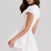 Emiliana Weißes Minikleid aus Stretch-Baumwolle Emiliana Weißes Minikleid aus Stretch-Baumwolle